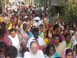 Parikrama com devotos em Navadvipa dhama