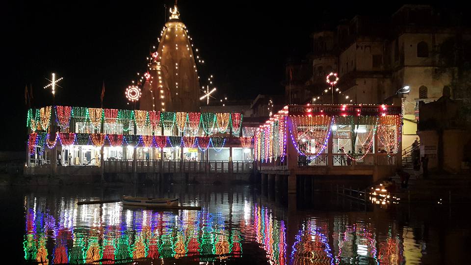 Darsan do Manasi Ganga na sagrada noite de Dipavali, em Vraja-Mandala Parikrama 2015!