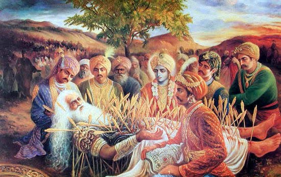 Quando eles chegaram, todos os Pandavas sentaram-se aos seus pés para que pudessem ver seu rosto. Sentado de frente, Krsna tocou Bhismadeva, e toda sua dor imediatamente desapareceu. Bhisma, então, ofereceu pranamas a Krsna com seus olhos.